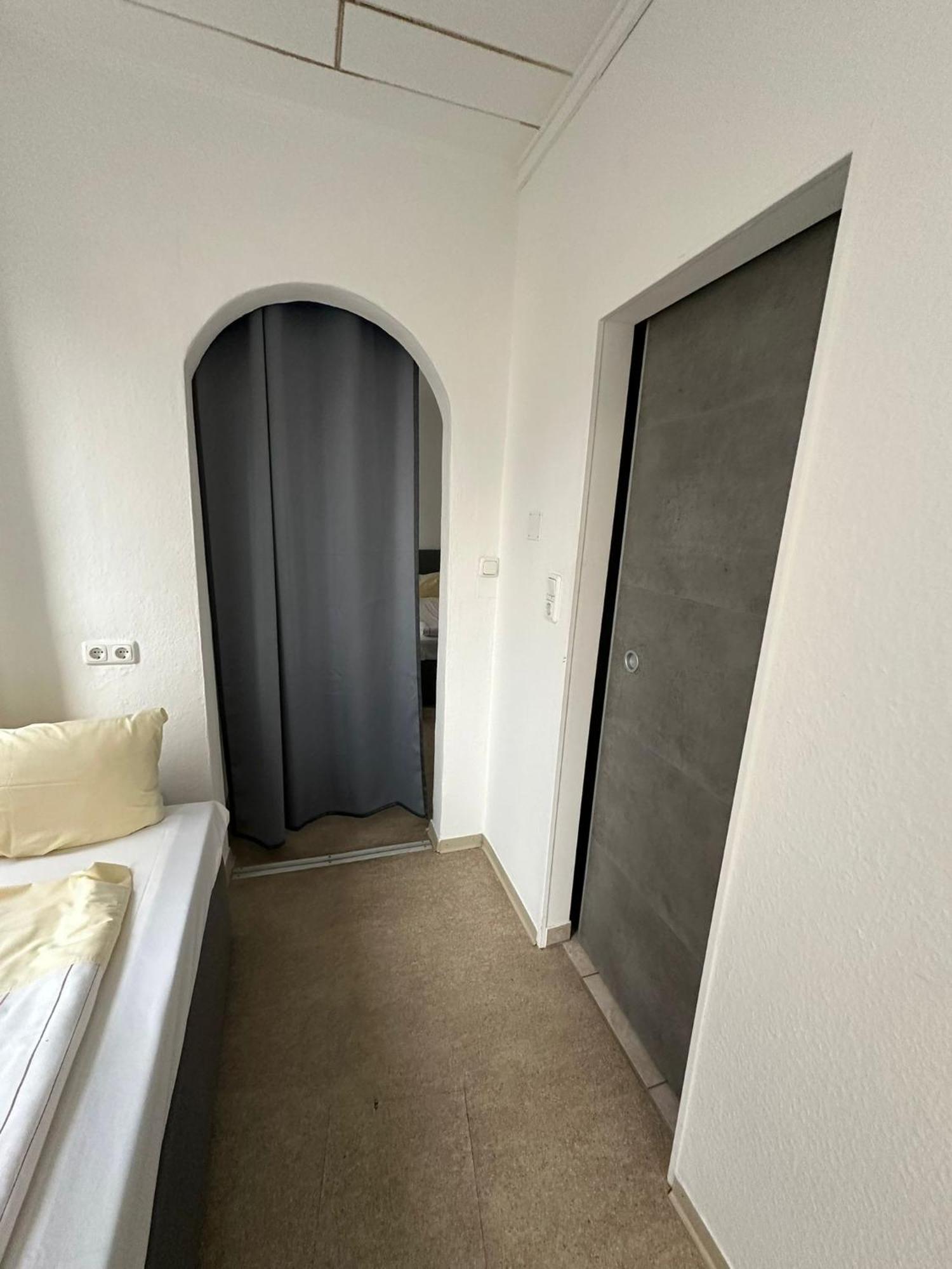 Apartment Monteurwohnungen Naehe Holsten Galerie Neumuenster